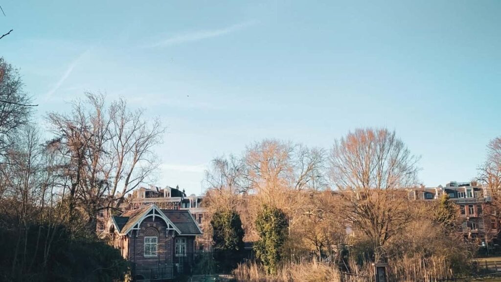 : Spotify Jordan Brand , DM , , .