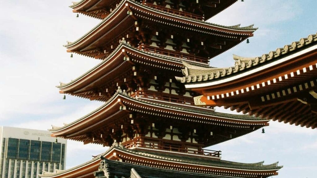 : Bilibili (UK) , , .